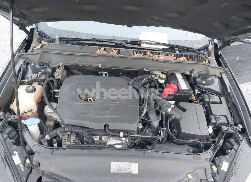 Photo 10 of 2016 Ford Fusion SE (VIN 3FA6P0HDXGR285514)