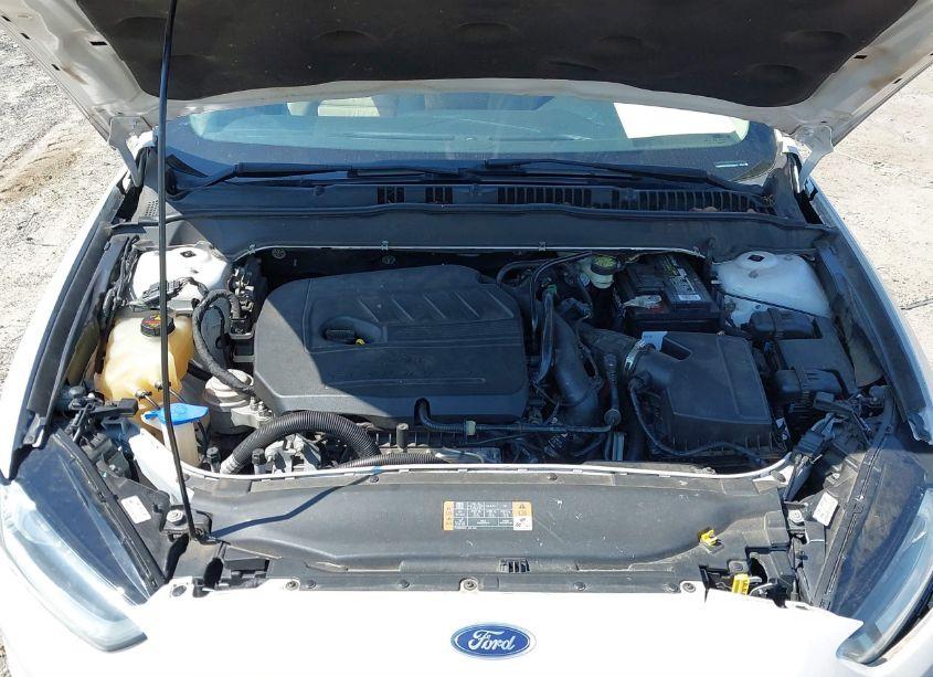 Photo 10 of 2016 Ford Fusion SE (VIN 3FA6P0HDXGR296836)