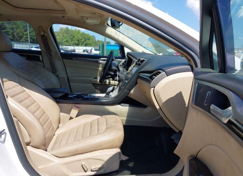 Photo 5 of 2016 Ford Fusion SE (VIN 3FA6P0HDXGR296836)