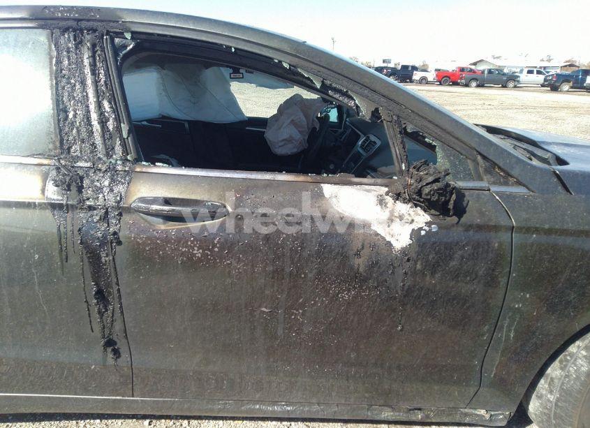 Photo 18 of 2016 Ford Fusion SE (VIN 3FA6P0HDXGR333108)