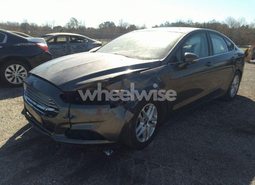 Photo 2 of 2016 Ford Fusion SE (VIN 3FA6P0HDXGR333108)