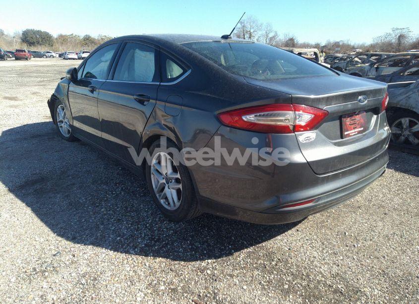 Photo 3 of 2016 Ford Fusion SE (VIN 3FA6P0HDXGR333108)