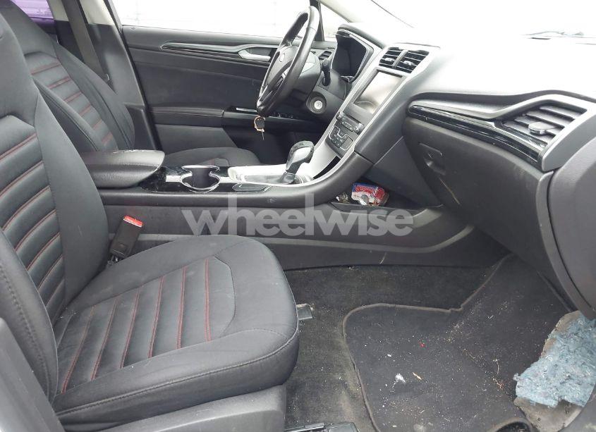 Photo 5 of 2016 Ford Fusion SE (VIN 3FA6P0HDXGR341001)