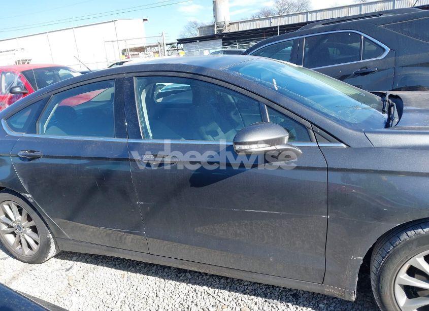 Photo 13 of 2017 Ford Fusion SE (VIN 3FA6P0HDXHR140152)