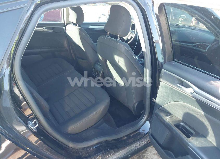 Photo 8 of 2017 Ford Fusion SE (VIN 3FA6P0HDXHR141396)