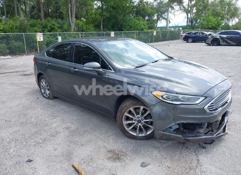 Photo 6 of 2017 Ford Fusion SE (VIN 3FA6P0HDXHR148607)