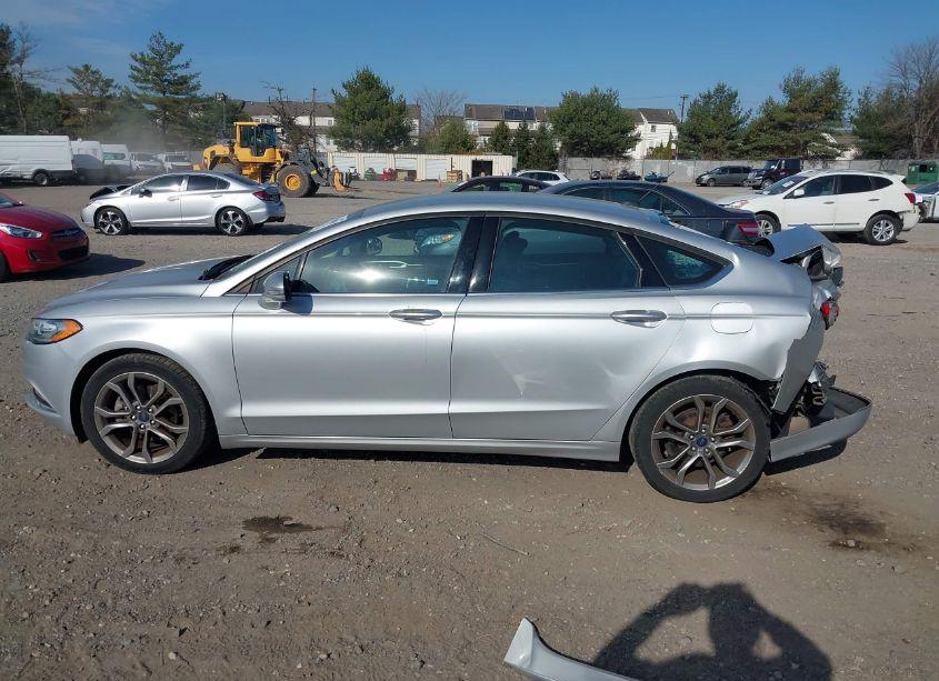 Photo 14 of 2017 Ford Fusion SE (VIN 3FA6P0HDXHR166105)