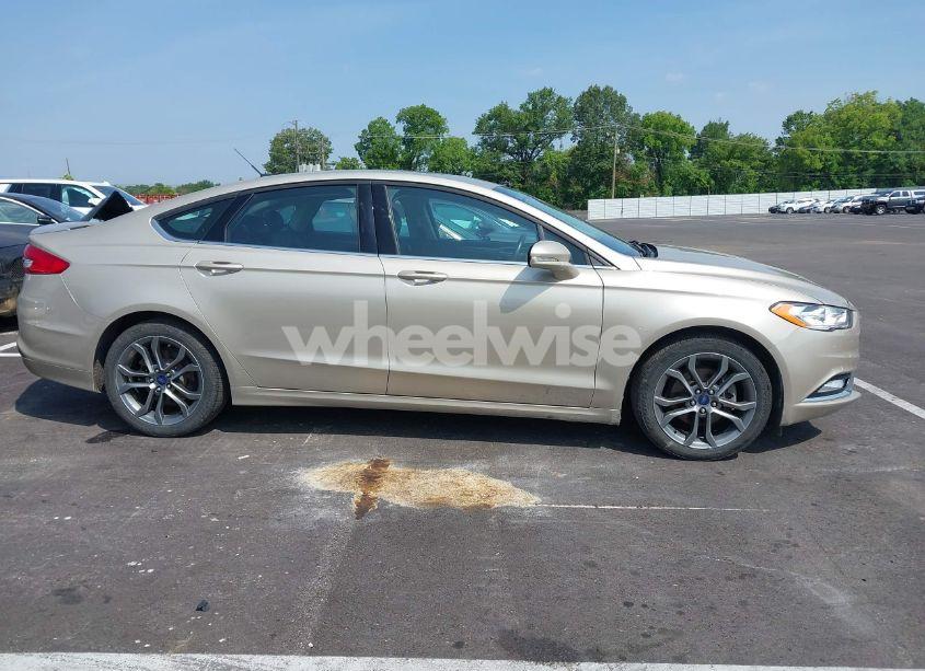 Photo 13 of 2017 Ford Fusion SE (VIN 3FA6P0HDXHR166864)