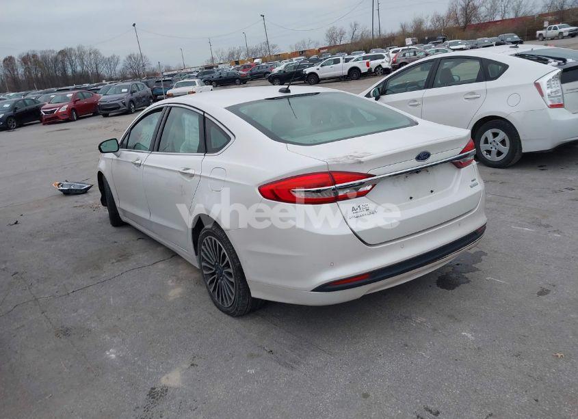 Photo 3 of 2017 Ford Fusion SE (VIN 3FA6P0HDXHR178108)