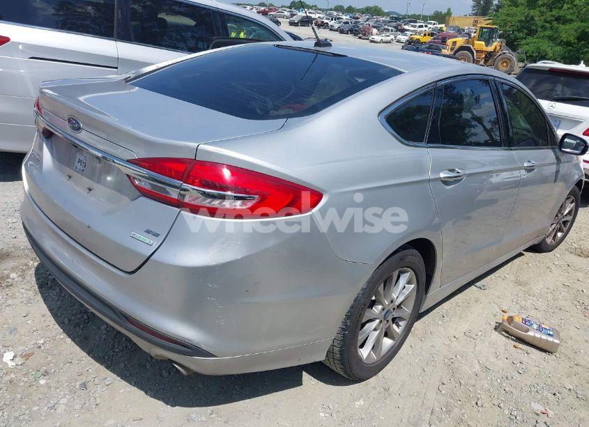 Photo 4 of 2017 Ford Fusion SE (VIN 3FA6P0HDXHR238713)