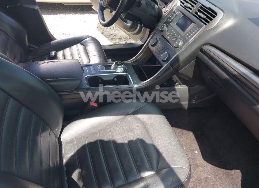 Photo 5 of 2017 Ford Fusion SE (VIN 3FA6P0HDXHR238713)