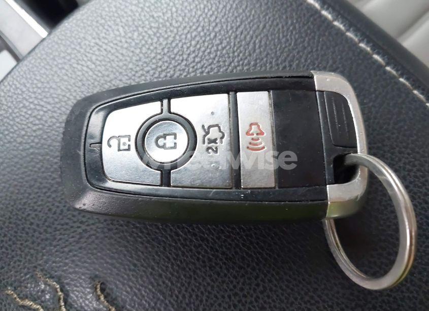 Photo 11 of 2017 Ford Fusion SE (VIN 3FA6P0HDXHR247086)