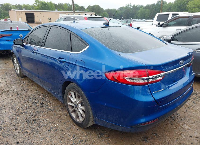 Photo 3 of 2017 Ford Fusion SE (VIN 3FA6P0HDXHR247086)