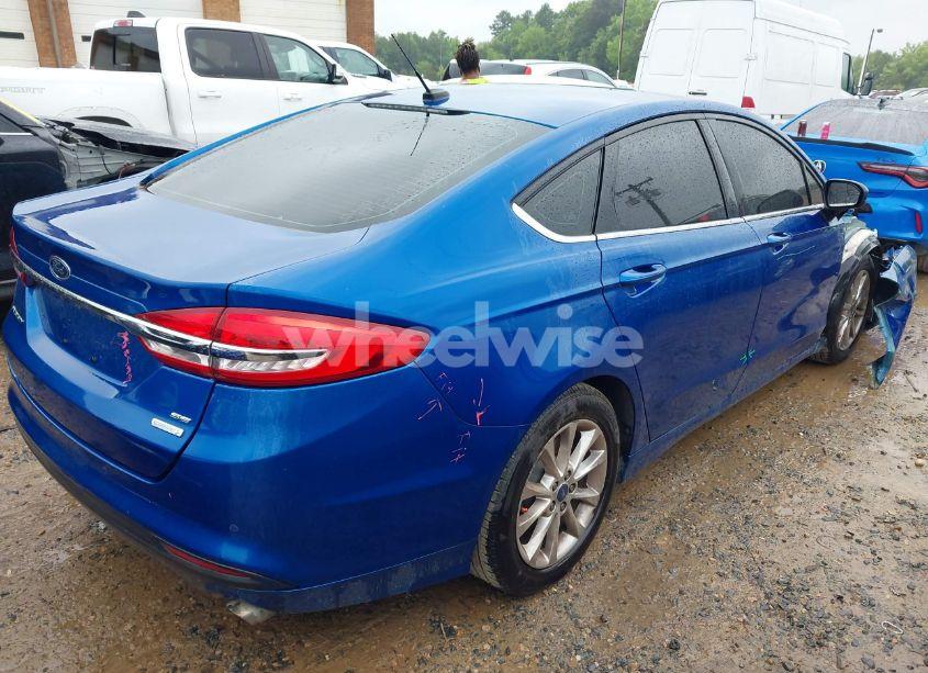 Photo 4 of 2017 Ford Fusion SE (VIN 3FA6P0HDXHR247086)