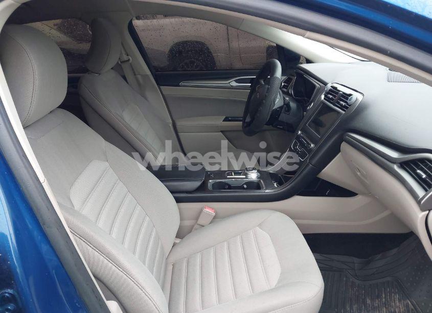 Photo 5 of 2017 Ford Fusion SE (VIN 3FA6P0HDXHR247086)