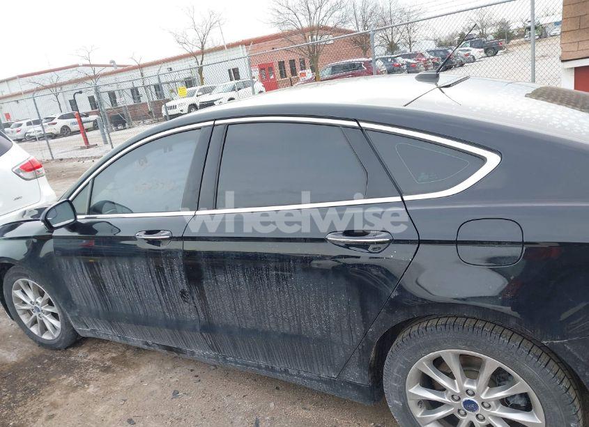 Photo 14 of 2017 Ford Fusion SE (VIN 3FA6P0HDXHR249629)