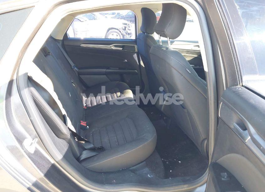 Photo 8 of 2017 Ford Fusion SE (VIN 3FA6P0HDXHR250165)