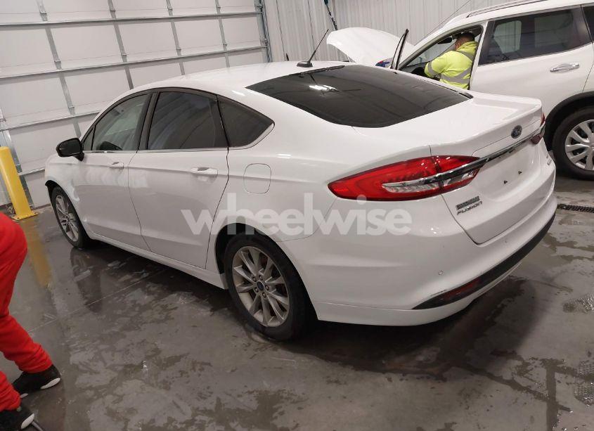 Photo 3 of 2017 Ford Fusion SE (VIN 3FA6P0HDXHR293078)