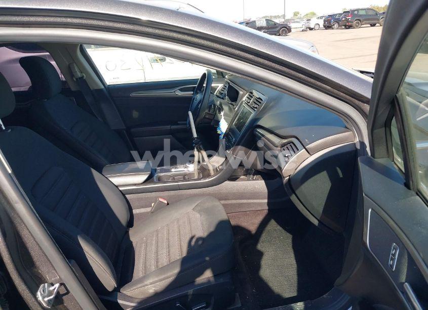 Photo 5 of 2017 Ford Fusion SE (VIN 3FA6P0HDXHR299320)