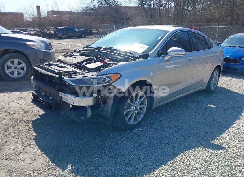 Photo 2 of 2017 Ford Fusion SE (VIN 3FA6P0HDXHR340836)