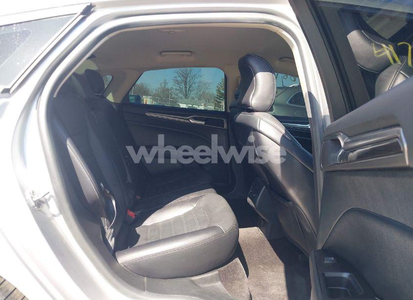 Photo 8 of 2017 Ford Fusion SE (VIN 3FA6P0HDXHR340836)