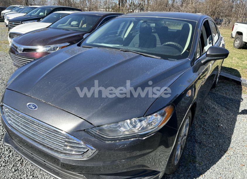 Photo 2 of 2017 Ford Fusion (VIN 3FA6P0HDXHR363257)
