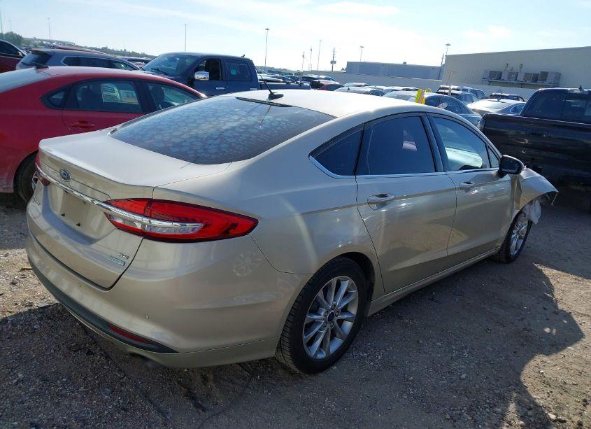 Photo 4 of 2017 Ford Fusion SE (VIN 3FA6P0HDXHR367230)