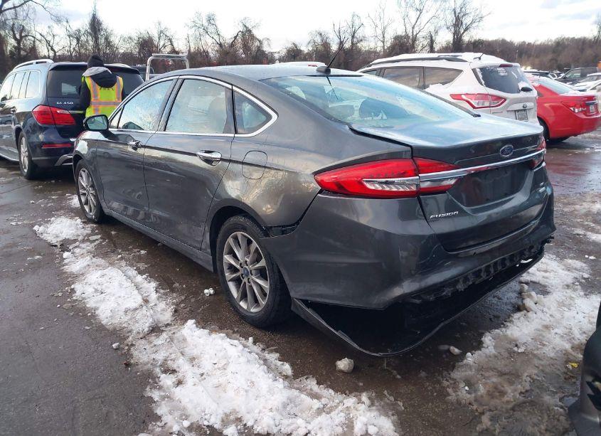 Photo 3 of 2017 Ford Fusion SE (VIN 3FA6P0HDXHR390779)