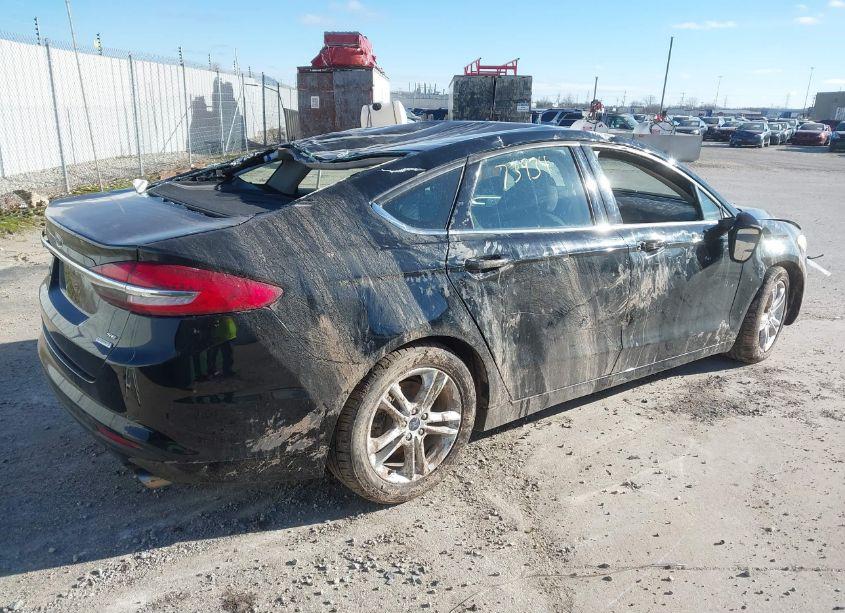 Photo 4 of 2018 Ford Fusion SE (VIN 3FA6P0HDXJR149651)