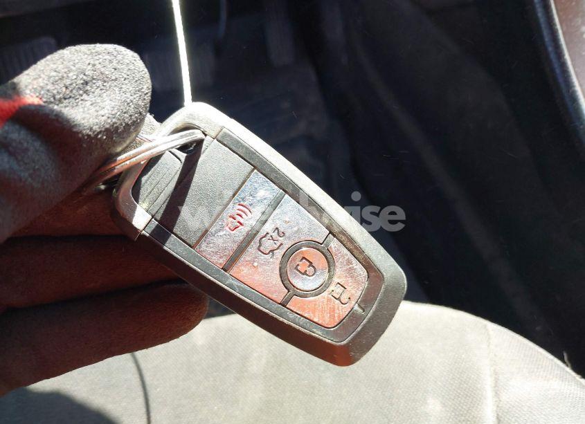 Photo 11 of 2018 Ford Fusion SE (VIN 3FA6P0HDXJR167017)