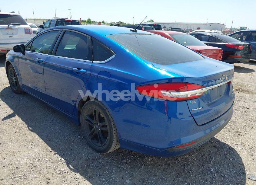 Photo 3 of 2018 Ford Fusion SE (VIN 3FA6P0HDXJR167017)