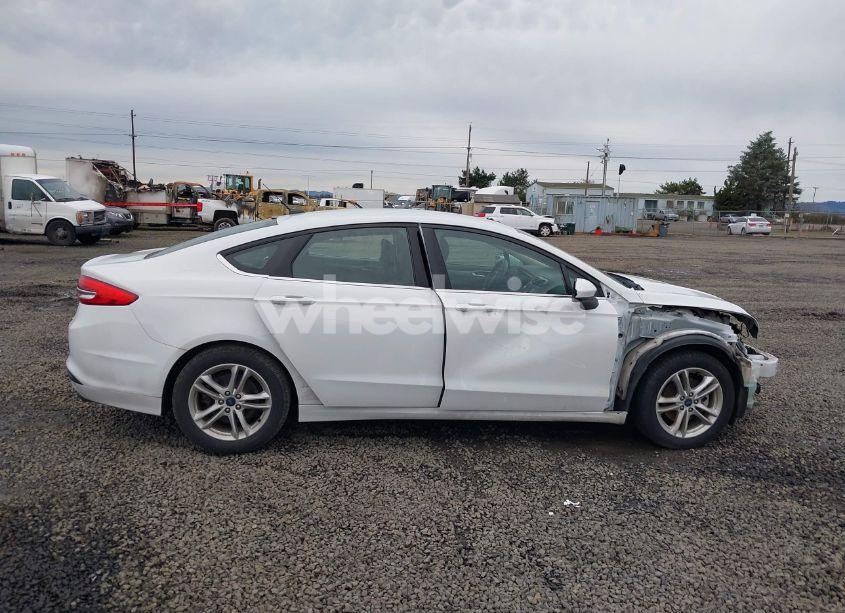 Photo 14 of 2018 Ford Fusion SE (VIN 3FA6P0HDXJR187798)