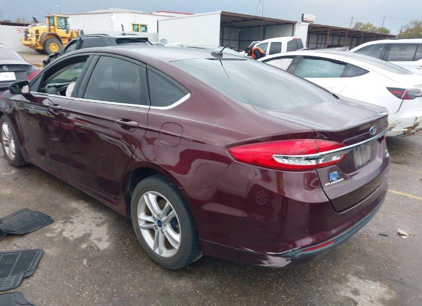 Photo 3 of 2018 Ford Fusion SE (VIN 3FA6P0HDXJR231511)