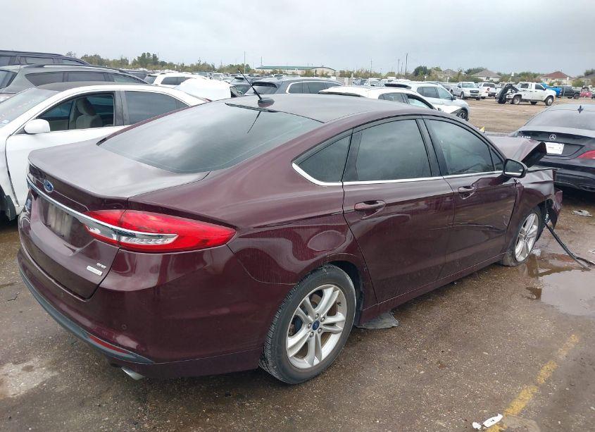 Photo 4 of 2018 Ford Fusion SE (VIN 3FA6P0HDXJR231511)