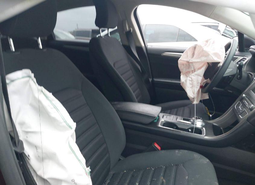 Photo 5 of 2018 Ford Fusion SE (VIN 3FA6P0HDXJR231511)