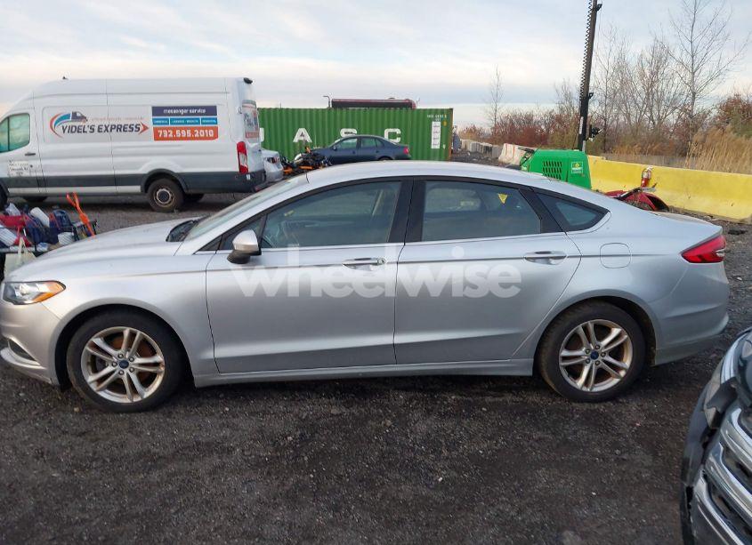 Photo 14 of 2018 Ford Fusion SE (VIN 3FA6P0HDXJR237504)