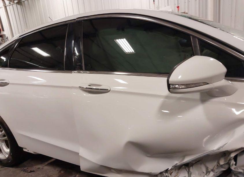 Photo 14 of 2018 Ford Fusion SE (VIN 3FA6P0HDXJR256862)