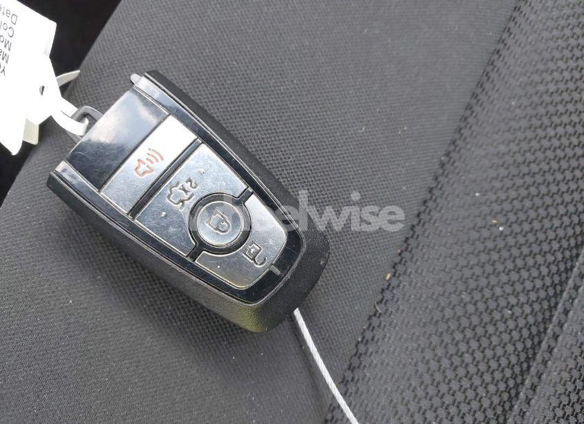 Photo 11 of 2018 Ford Fusion SE (VIN 3FA6P0HDXJR264282)