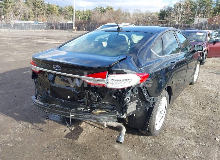 Photo 4 of 2018 Ford Fusion SE (VIN 3FA6P0HDXJR264282)