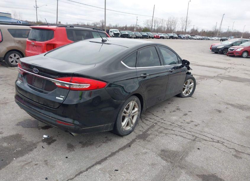 Photo 4 of 2018 Ford Fusion SE (VIN 3FA6P0HDXJR265982)