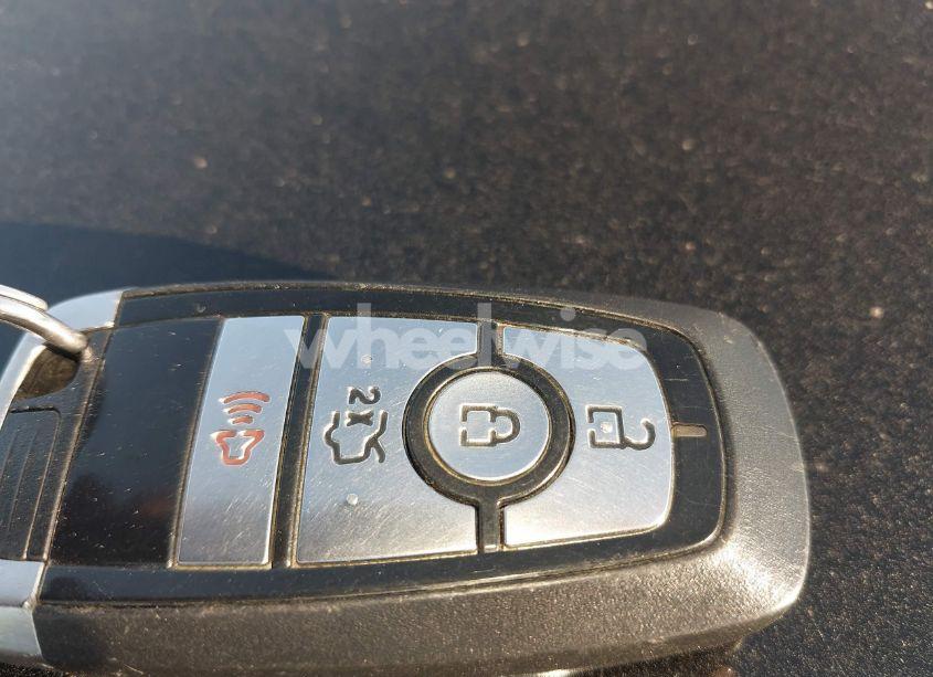 Photo 11 of 2019 Ford Fusion SE (VIN 3FA6P0HDXKR244647)