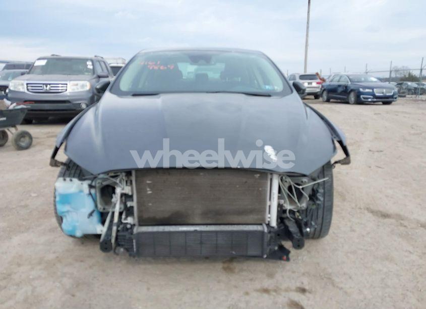 Photo 12 of 2019 Ford Fusion SE (VIN 3FA6P0HDXKR245510)