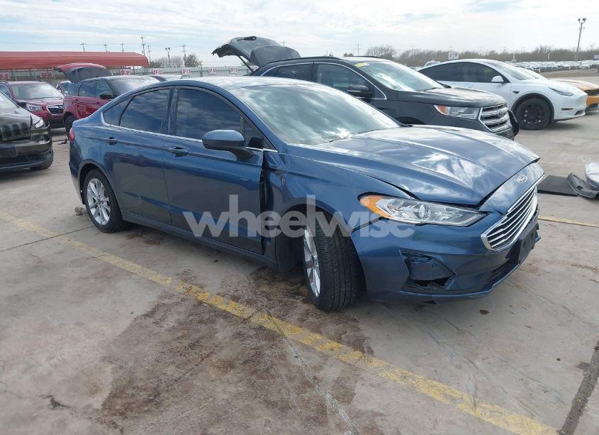 2019 Ford Fusion SE (VIN 3FA6P0HDXKR250609) main photo