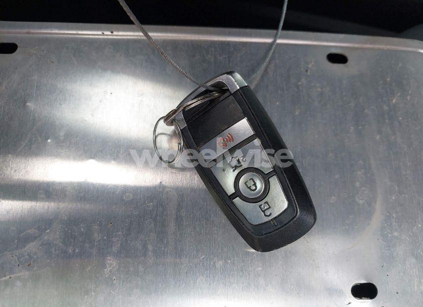 Photo 11 of 2019 Ford Fusion SE (VIN 3FA6P0HDXKR250609)