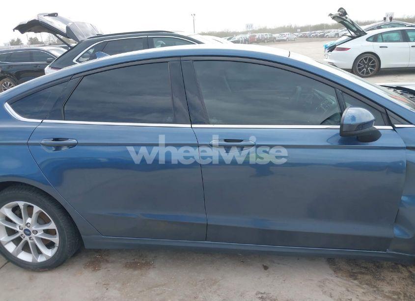 Photo 13 of 2019 Ford Fusion SE (VIN 3FA6P0HDXKR250609)