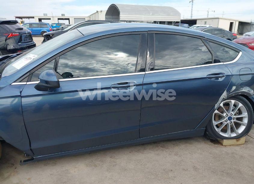 Photo 14 of 2019 Ford Fusion SE (VIN 3FA6P0HDXKR250609)