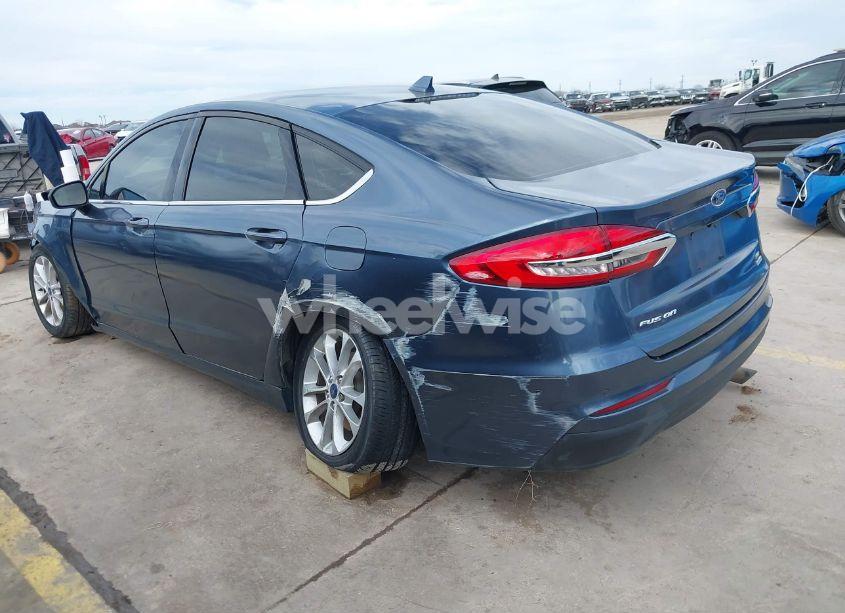 Photo 3 of 2019 Ford Fusion SE (VIN 3FA6P0HDXKR250609)