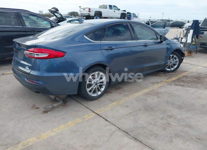 Photo 4 of 2019 Ford Fusion SE (VIN 3FA6P0HDXKR250609)
