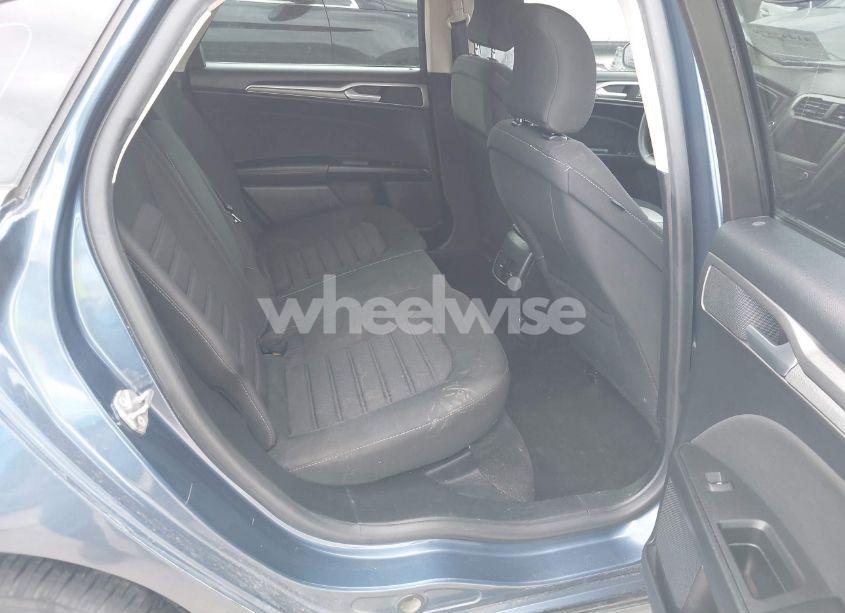 Photo 8 of 2019 Ford Fusion SE (VIN 3FA6P0HDXKR250609)