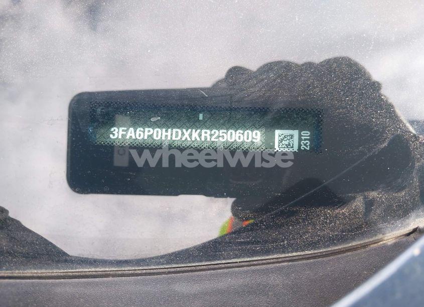 Photo 9 of 2019 Ford Fusion SE (VIN 3FA6P0HDXKR250609)